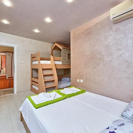 Knjaz Boris דירה *